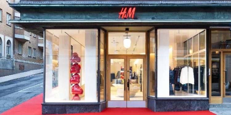 H&M abre dos tiendas en Brasil y lanza su e‑commerce
