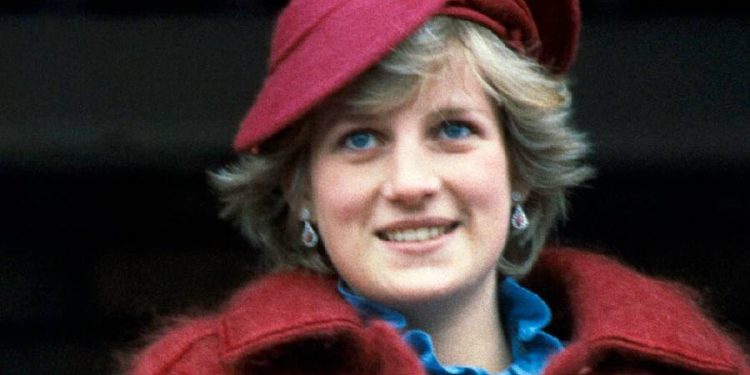 Legado de Lady Di en la moda: Looks que redefinieron la elegancia