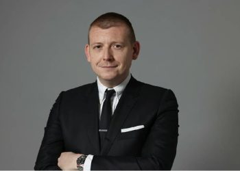 Liderazgo renovado en Thom Browne con Sam Lobban como nuevo CEO