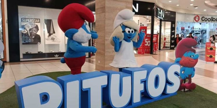 Los Pitufos en Mall Aventura