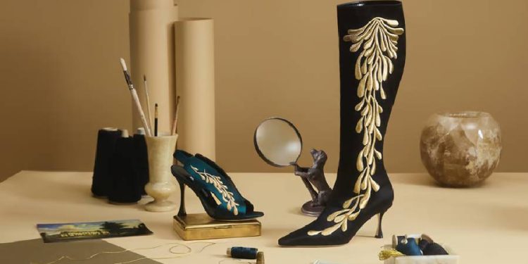 Manolo Blahnik impulsa su estrategia D2C pese a la desaceleración del lujo