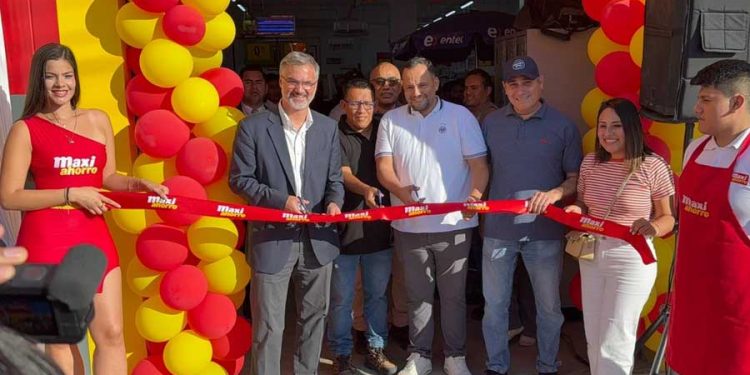 Nuevo Supermercado Maxiahorro en Piura