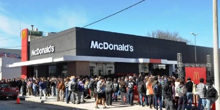 Mcdonald’s inaugura en Tandil un local sustentable con empleo joven