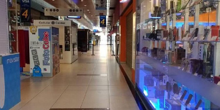 Reducción del Imesi amenaza ventas y empleo en centros comerciales del litoral