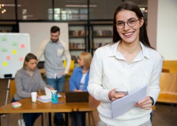 PS Grupo de trabajo mujer feliz reunión recursos humanos