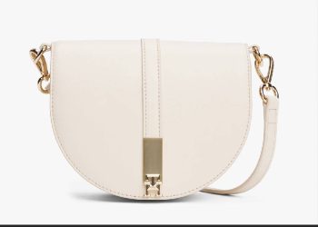 Bolso Saddle Heritage con bandolera de Tommy Hilfiger: elegancia práctica en movimiento