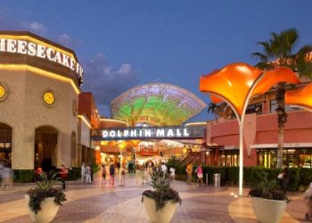 Sawgrass Mills: El outlet más barato de Florida