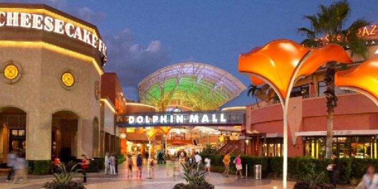 Sawgrass Mills: El outlet más barato de Florida