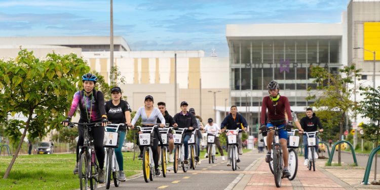 La alianza entre Biciclick y Multiplaza Bogotá que transforma la experiencia urbana