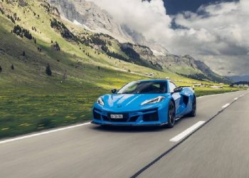 Chevrolet Corvette E-Ray llega a Europa: el muscle car que se electrifica sin perder el alma