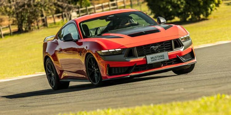 Industria automotriz en Colombia recibe el Ford Mustang Dark Horse