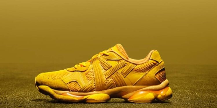 Onitsuka no solo tiene las México: también hace runners Y2k