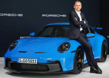 Porsche inicia búsqueda de nuevo líder tras dimisión de Oliver Blume