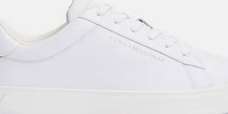 Tommy Hilfiger y El Corte Inglés se unen con las zapatillas atemporales que mejor visten en verano