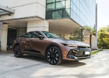 Lanzamiento: Toyota Crown Hybrid (2026)