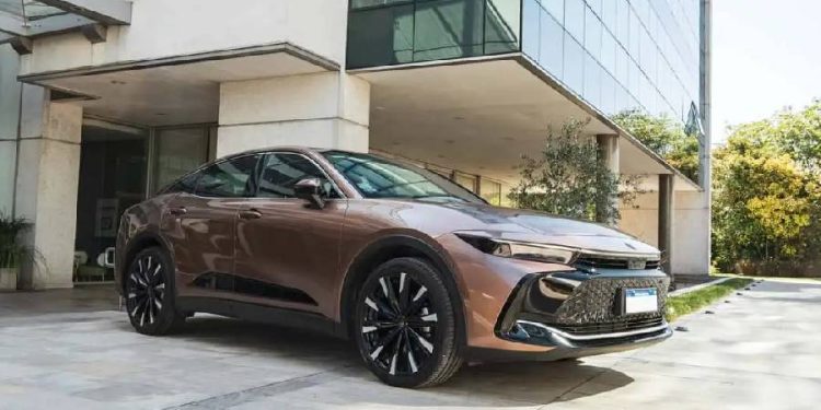 Lanzamiento: Toyota Crown Hybrid (2026)