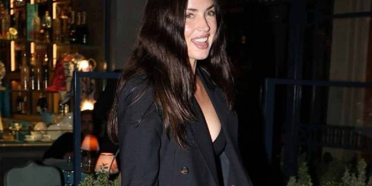 Ana de Armas y su elegancia en París: discreción y poder
