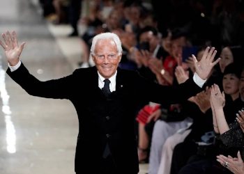 Armani y la herencia en juego: la venta gradual como destino de la marca