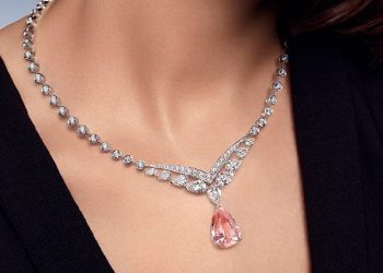 Chaumet presenta los collares más emblemáticos de su colección Joséphine
