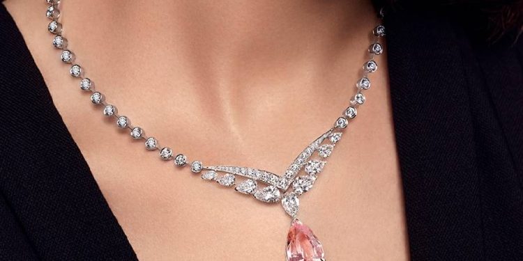 Chaumet presenta los collares más emblemáticos de su colección Joséphine