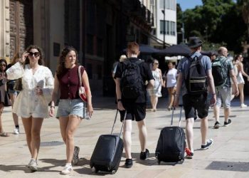 España rompe récords de turismo y gasto en julio