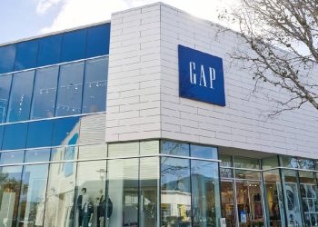 Gap se diversifica en belleza y accesorios para impulsar sus resultados