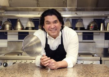 Gastón Acurio: El Chef que Se Convirtió en Empresario y Transformó la Identidad de un País