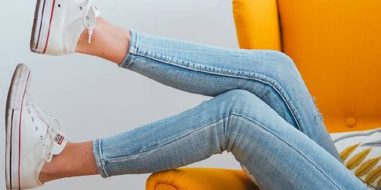 Jeans ajustados: la primavera 2025 llega desde Europa
