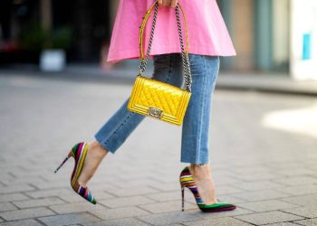 Jeans cigarette y tacones de lujo para otoño 2025