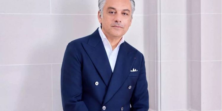 Luca de Meo reordena Kering: Bellettini al frente de Gucci