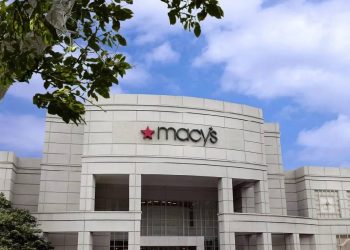 Macy’s sufre caída de ingresos y beneficios en el segundo trimestre