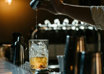 El vermut artesanal uruguayo que nació en casa y conquista mercados