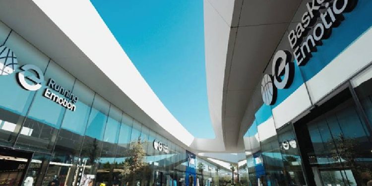 Oasiz Madrid inaugura tres tiendas de Sports Emotion