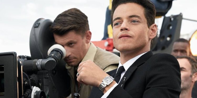 Rami Malek y su Cartier Tank Must: elegancia sin esfuerzo