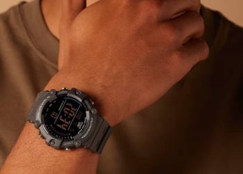 Reloj Casio AE-1500WH: estilo Garmin para la moda masculina
