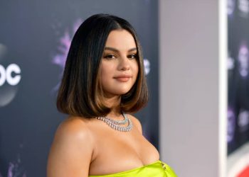 Selena Gomez: cápsula retro que revive tres eras