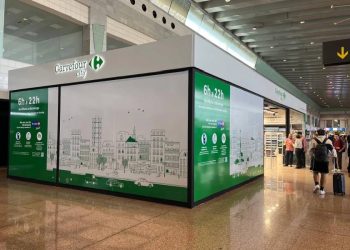 Carrefour abre su primera tienda en España