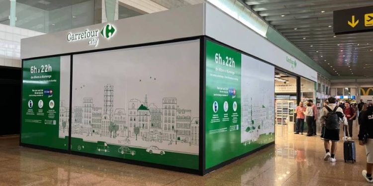 Carrefour abre su primera tienda en España