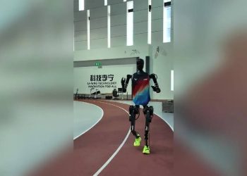 El robot que gana maratones y sirve para probar al límite las zapatillas y accesorios deportivos