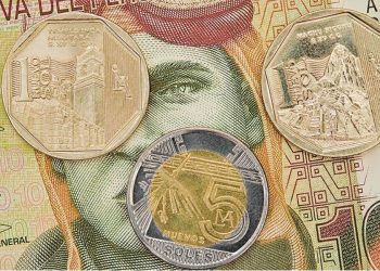 Economía peruana Recaudación tributaria pobreza monetaria Petroperú CTS sol peruano
