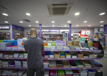 Afluencia en centros comerciales en España crece 1,1% en septiembre
