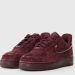 Las Nike Air Force 1 ’07 en color vino revelan su atractivo visual