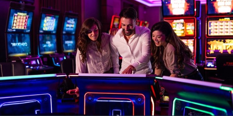 Casinos en Colombia, de las apuestas a la experiencia total