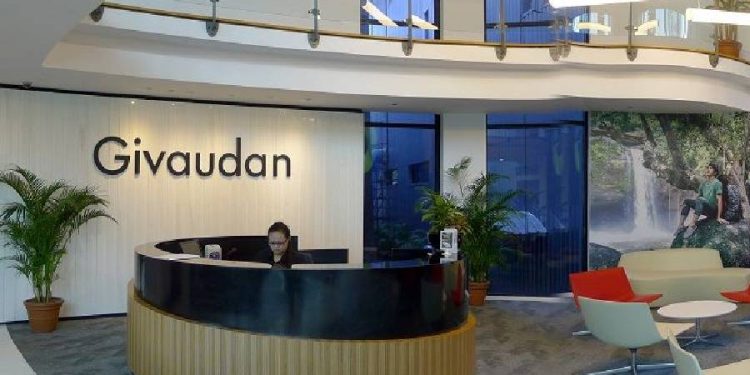 Givaudan refuerza su imperio sensorial: compra estratégica de Belle Aire Creations