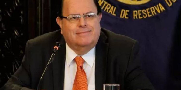 Julio Velarde Flores: El Guardián de la Estabilidad que Cimentó la Confianza en el Perú