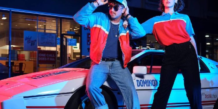 Merchandising retro de Domino´s: Hot Since 85 conquista los 80´s