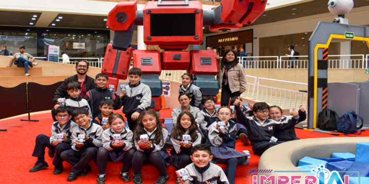 Plaza Imperial, donde la tecnología enseña y entretiene