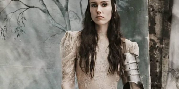 Zara se presenta con elegancia: Sombras de gala