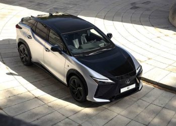 El Lexus RZ 550e F Sport es la gran novedad de la gama RZ 2026
