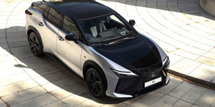 El Lexus RZ 550e F Sport es la gran novedad de la gama RZ 2026
